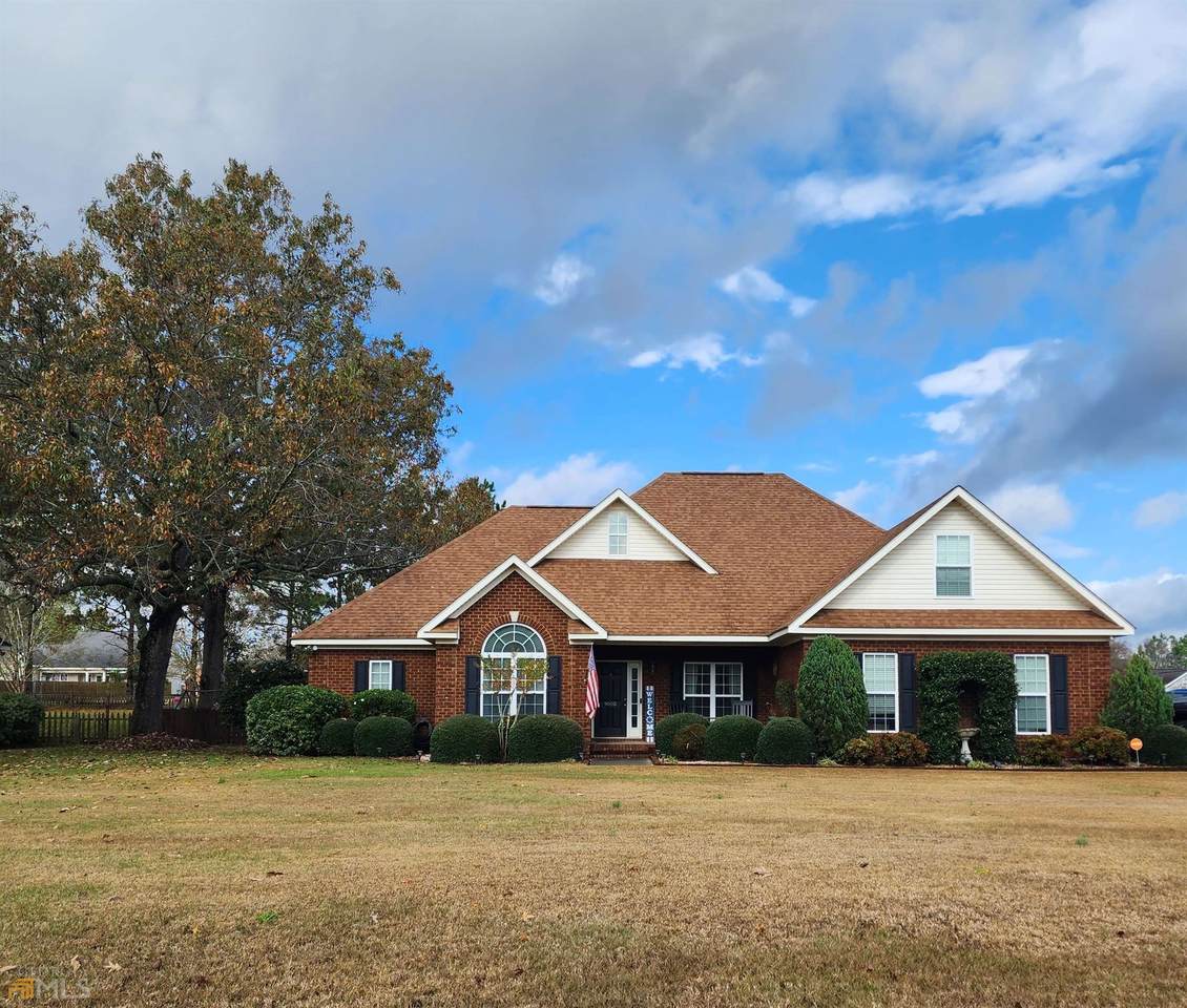 9005 Oakfield Drive - Photo 1