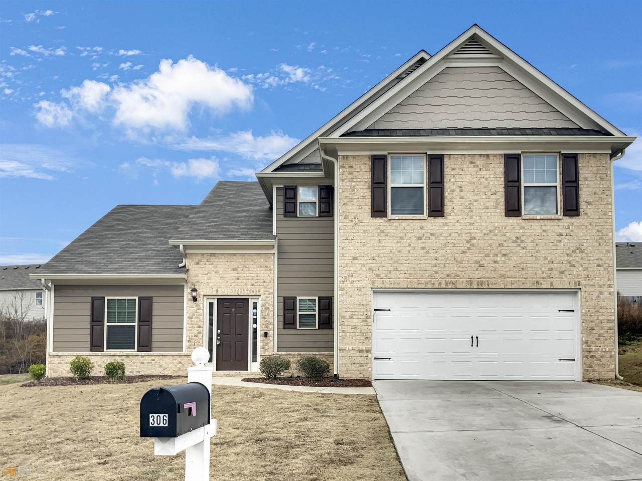 306 Scotland Drive - Photo 1
