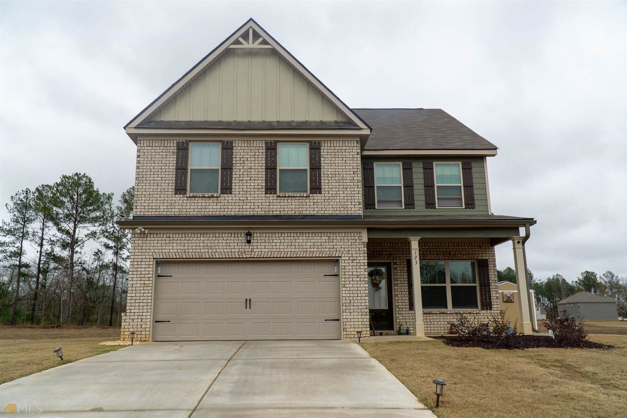 123 Huntsman Drive - Photo 1