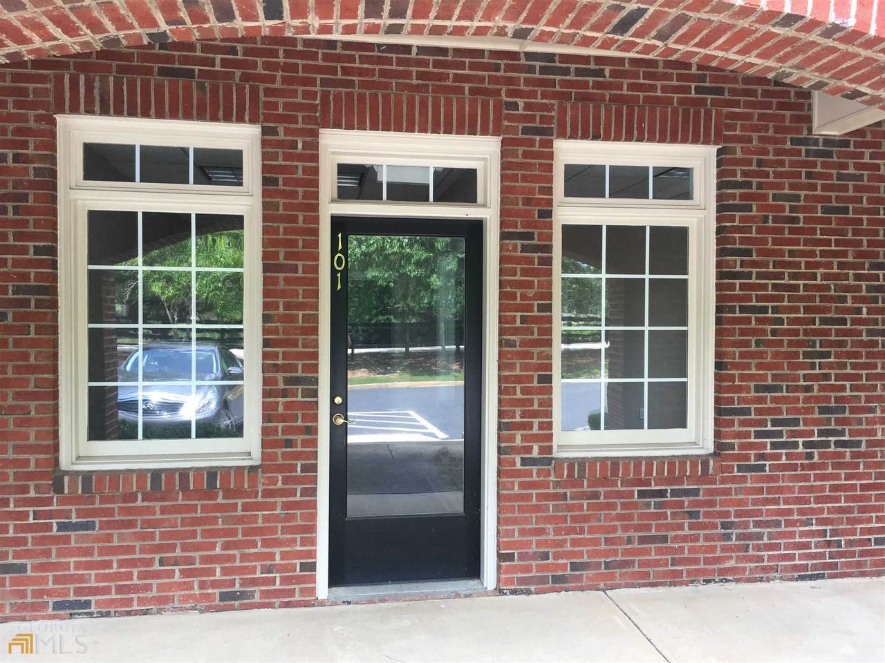 37 Lullwater Circle - Photo 1