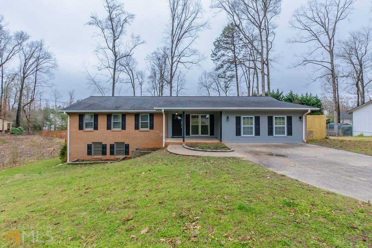 1635 Rambling Woods Drive - Photo 1