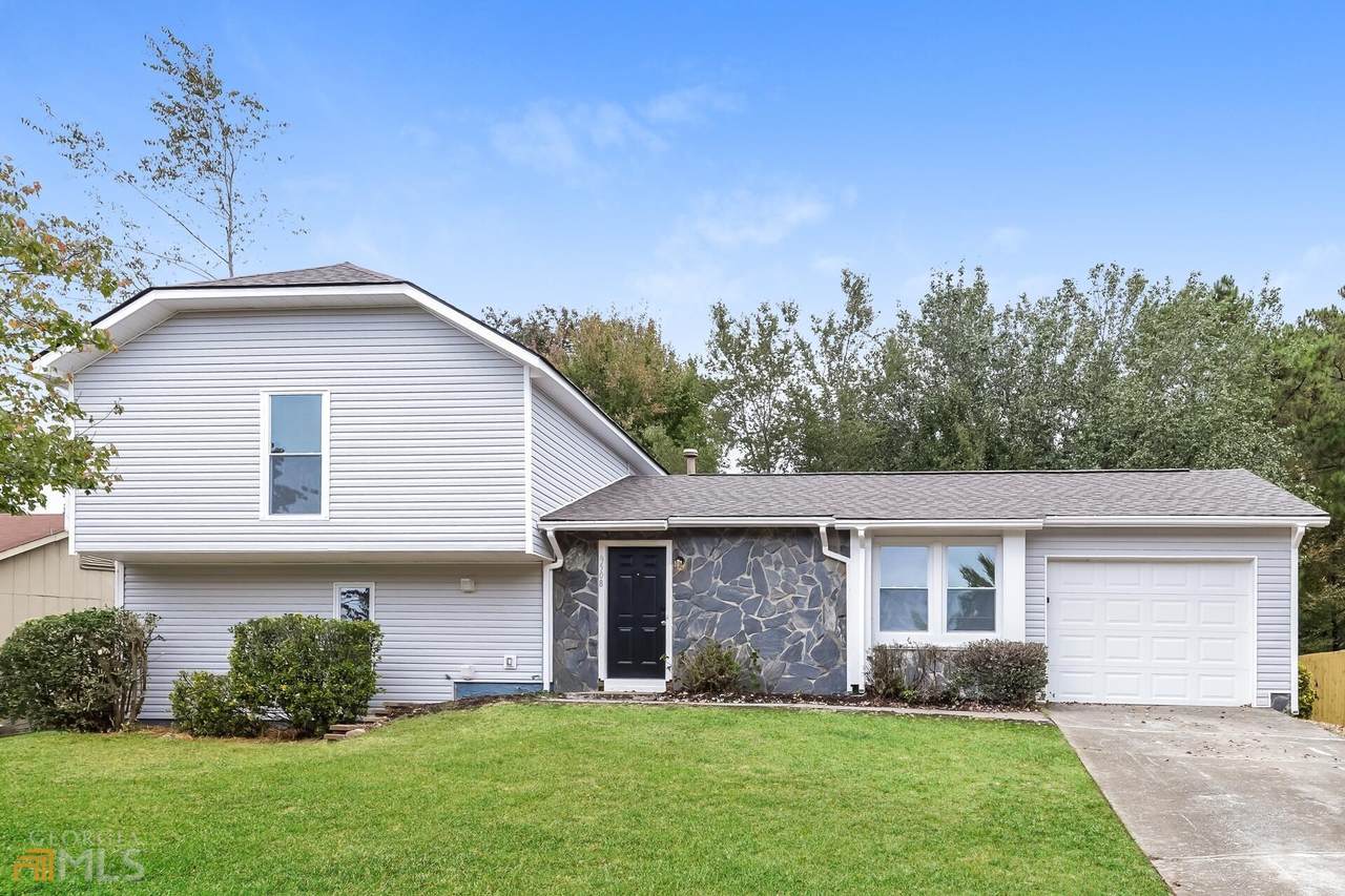 9508 Forest Knoll Drive - Photo 1