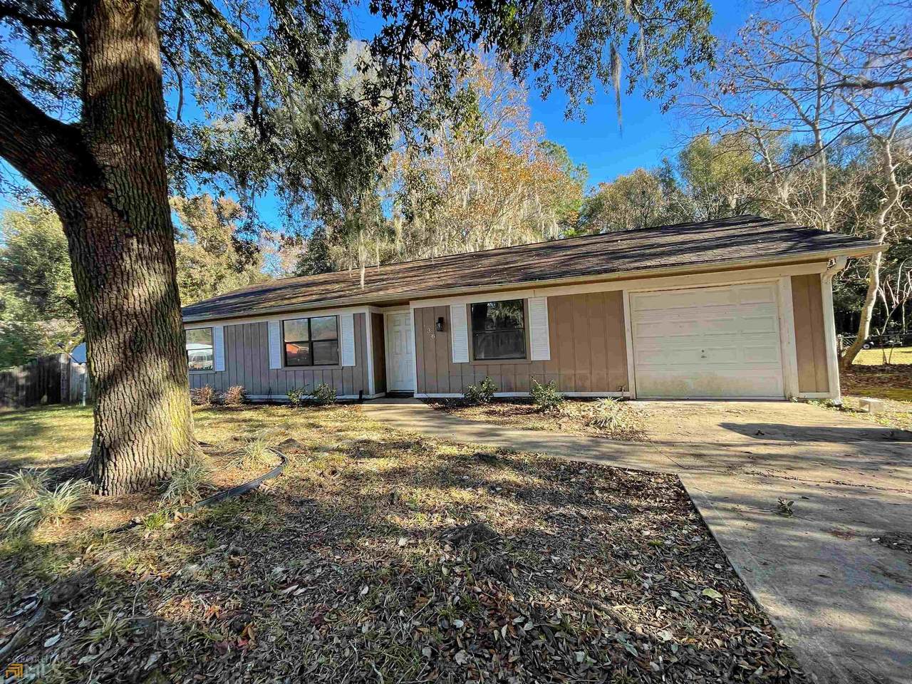 138 Woodhaven Drive - Photo 1