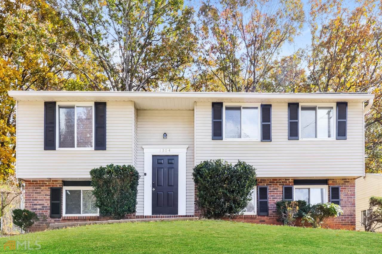 1304 Muirfield - Photo 1