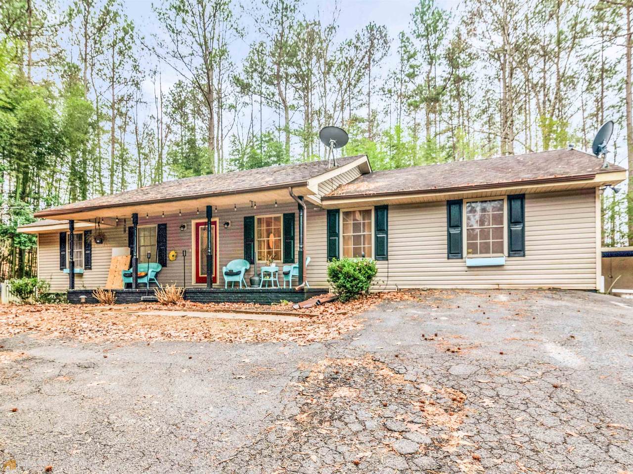 381 Highway 212 - Photo 1