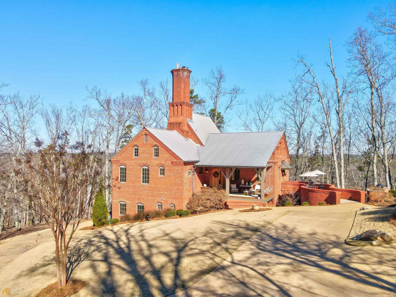 112 Lee Road - Photo 1