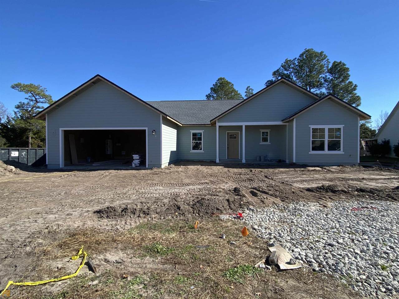 209 Creekside Drive - Photo 1