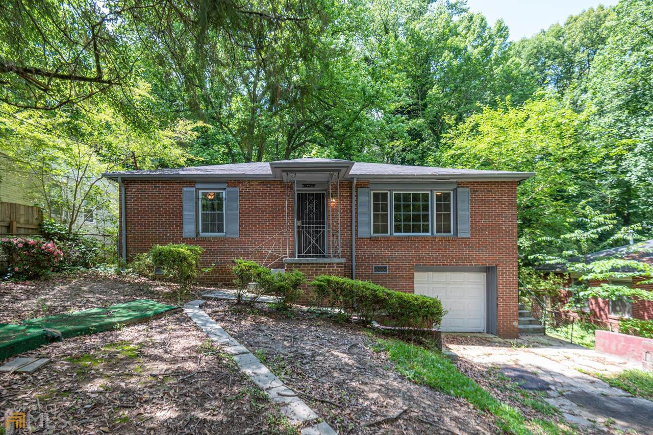 3024 Wanda Circle - Photo 1