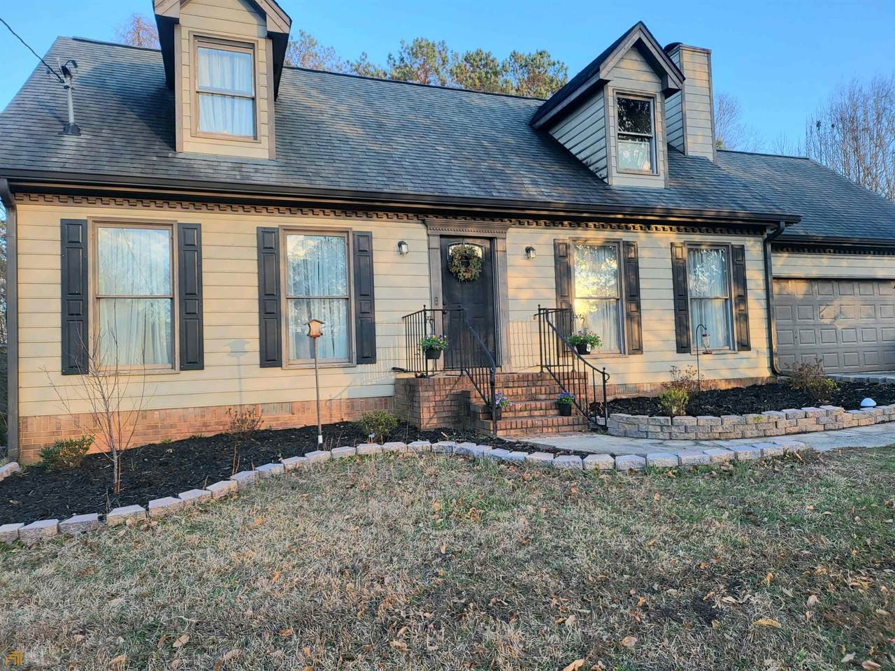 150 Riverbend Drive - Photo 1