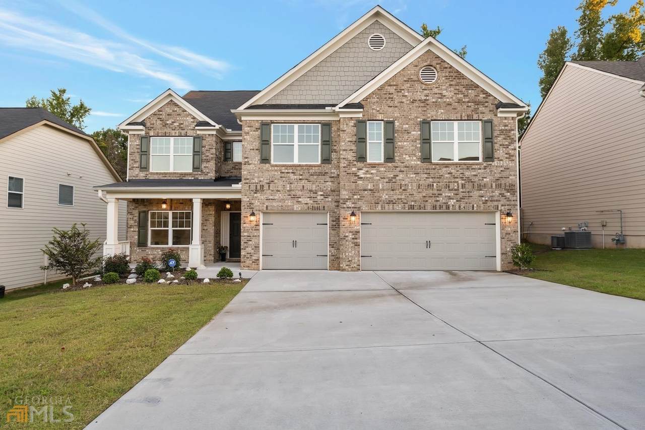 3675 Brookhollow Drive - Photo 1