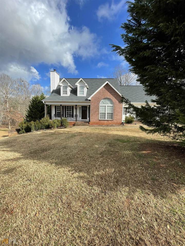 104 Robinhood Circle - Photo 1