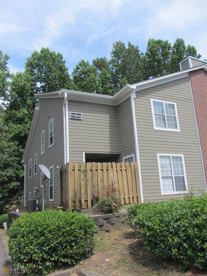1043 Rock Creek Lane - Photo 1
