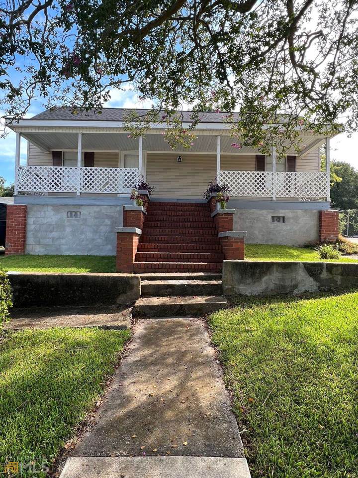 945 Wilkinson Street - Photo 1