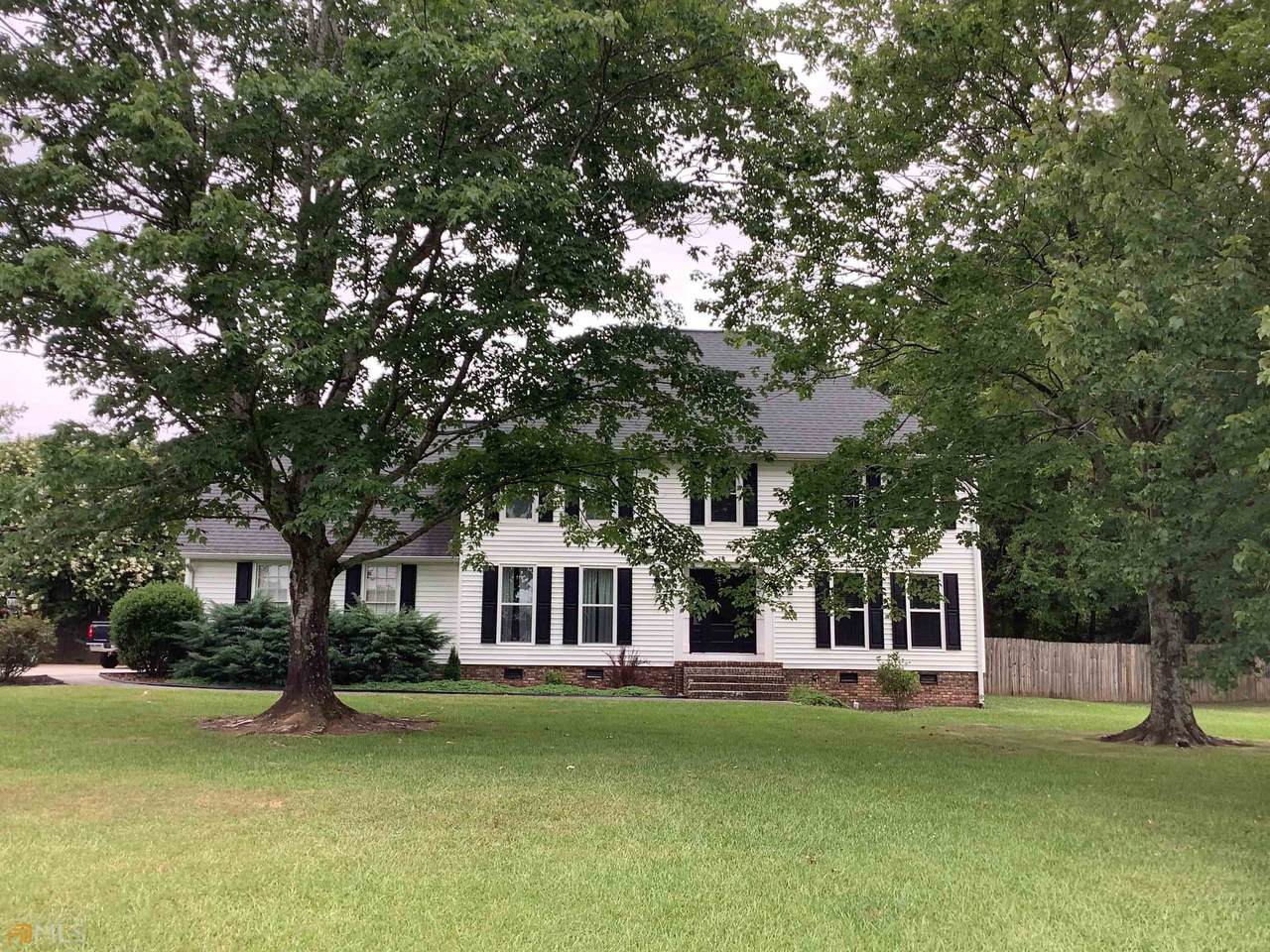 1140 Horseleg Creek - Photo 1