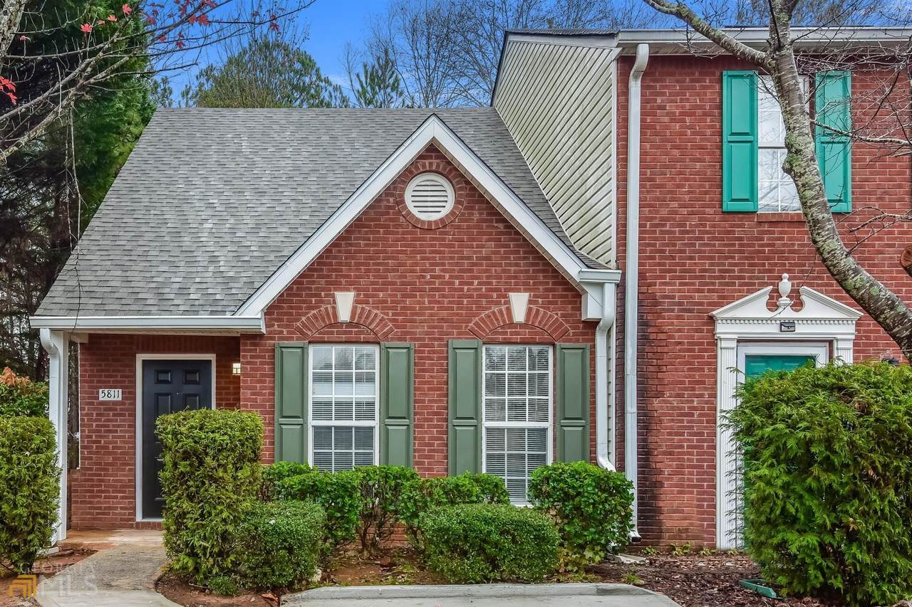 5811 Strathmoor Manor - Photo 1