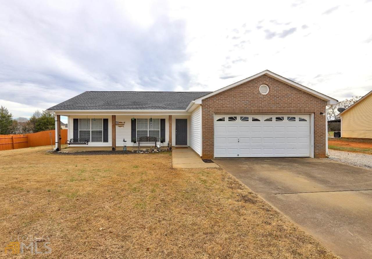 577 Harkness Street - Photo 1