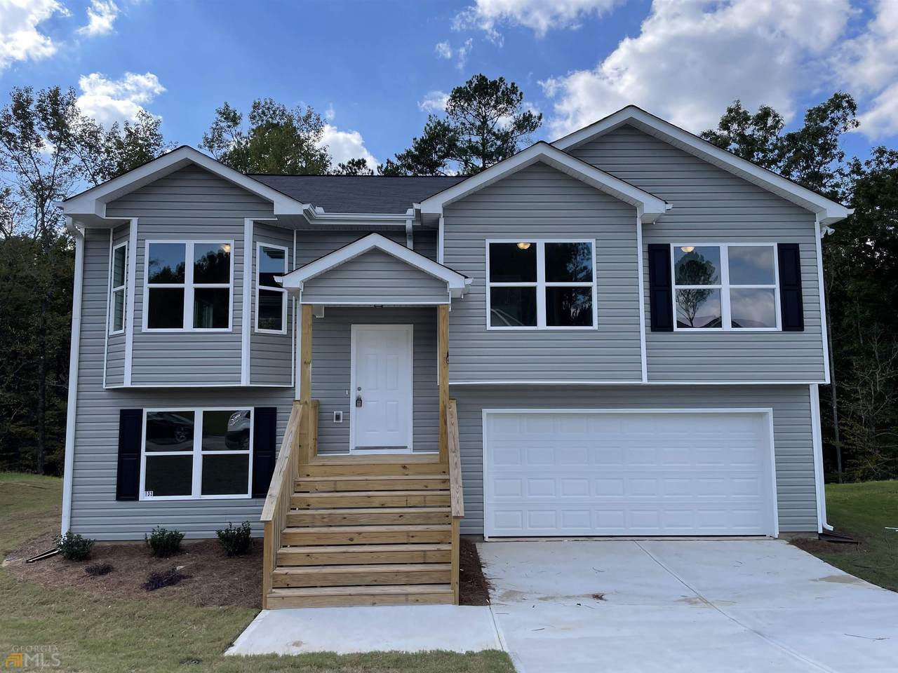 335 Woodview Court - Photo 1