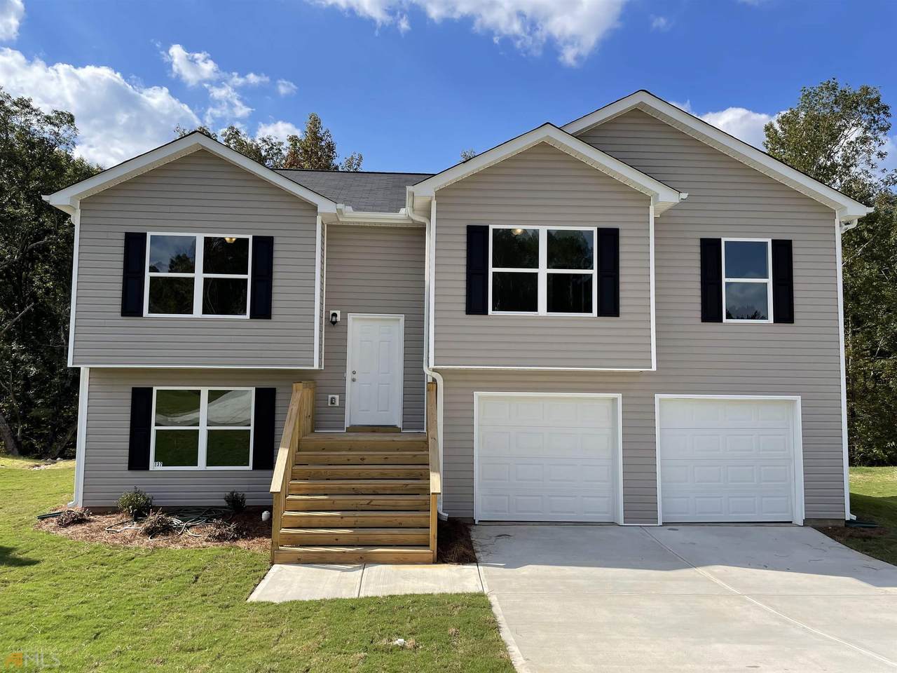 330 Woodview Court - Photo 1