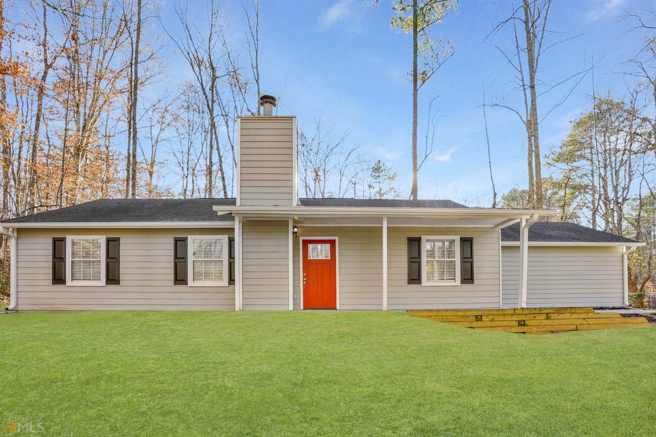 8129 Lakeview Parkway - Photo 1