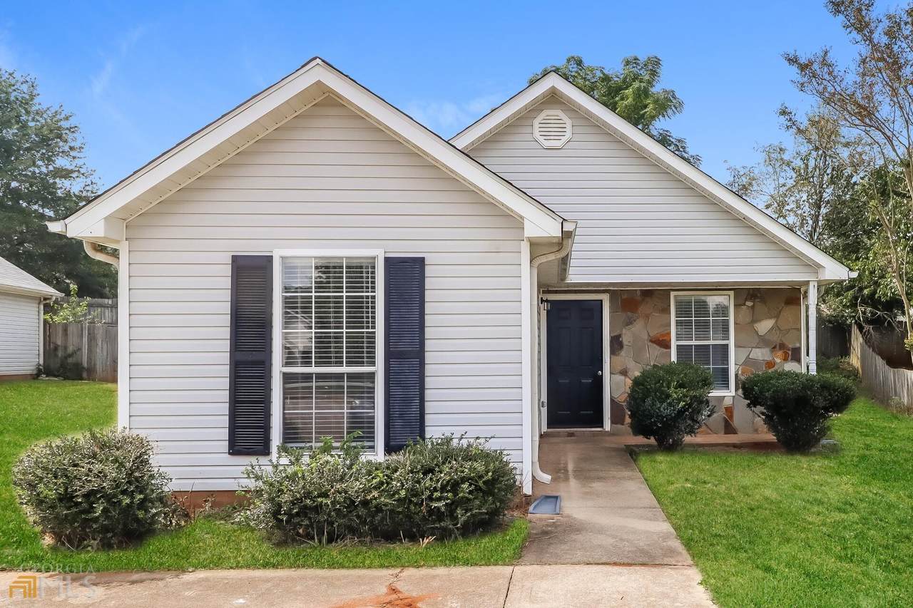 542 Lakecourt Drive - Photo 1