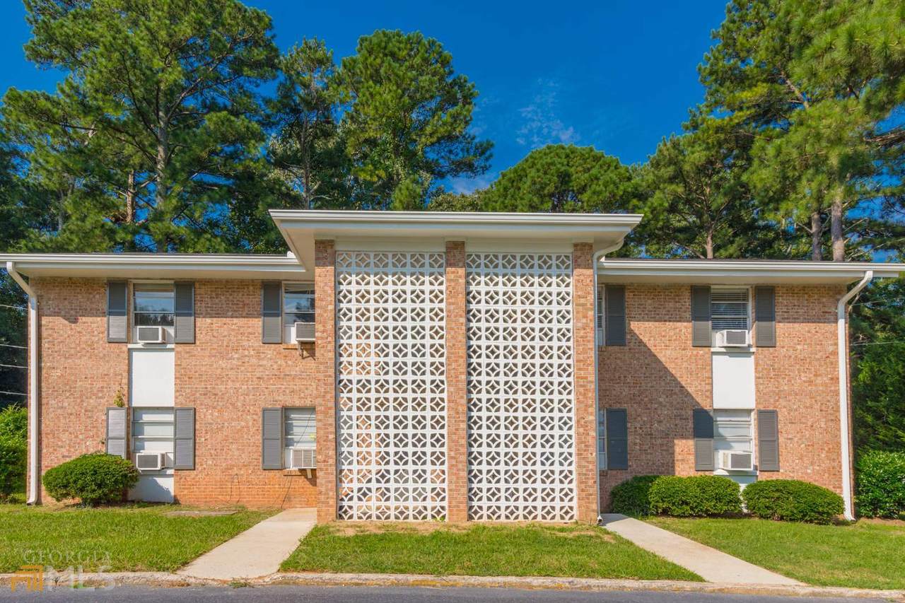 200 Willow - Photo 1