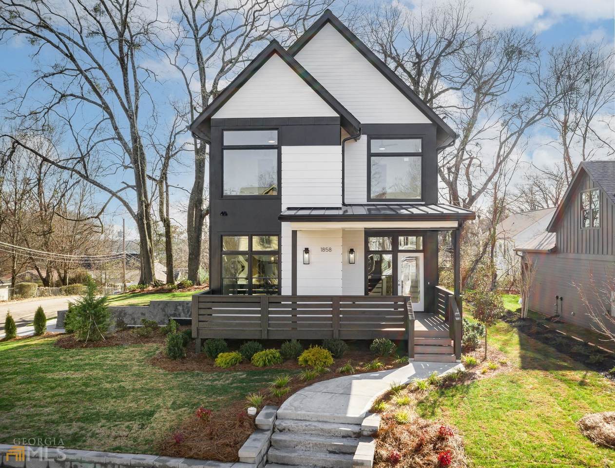 1858 Spring Avenue - Photo 1