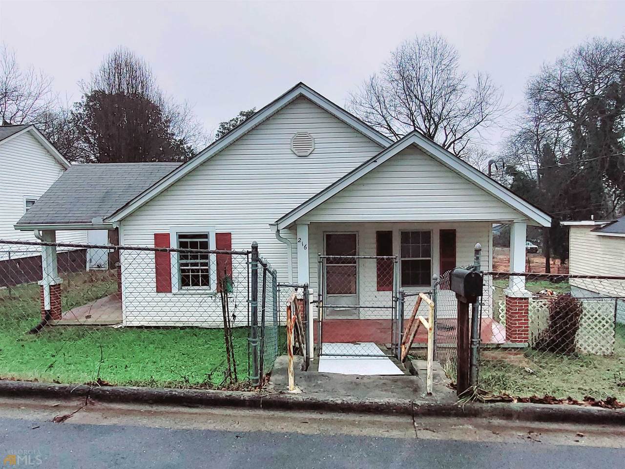 216 Couper Street - Photo 1