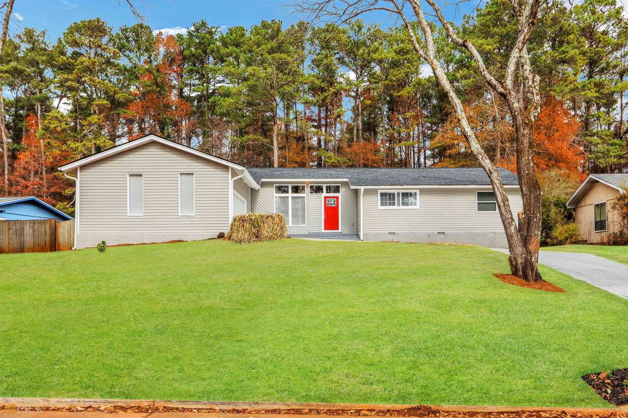 4880 Fieldgreen Drive - Photo 1