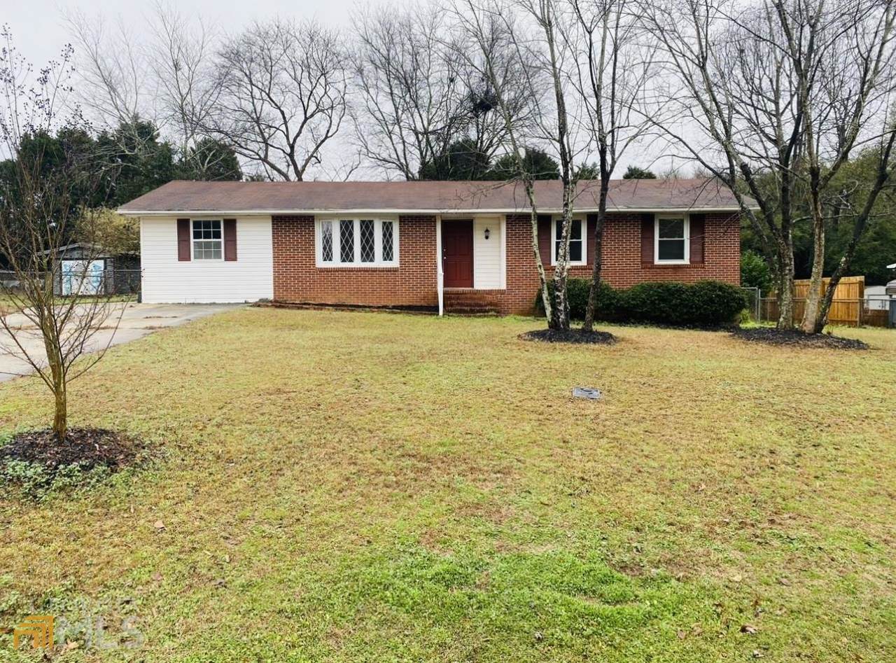 213 Hilltop Drive - Photo 1