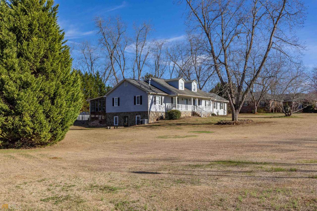 108 Shasta Drive - Photo 1