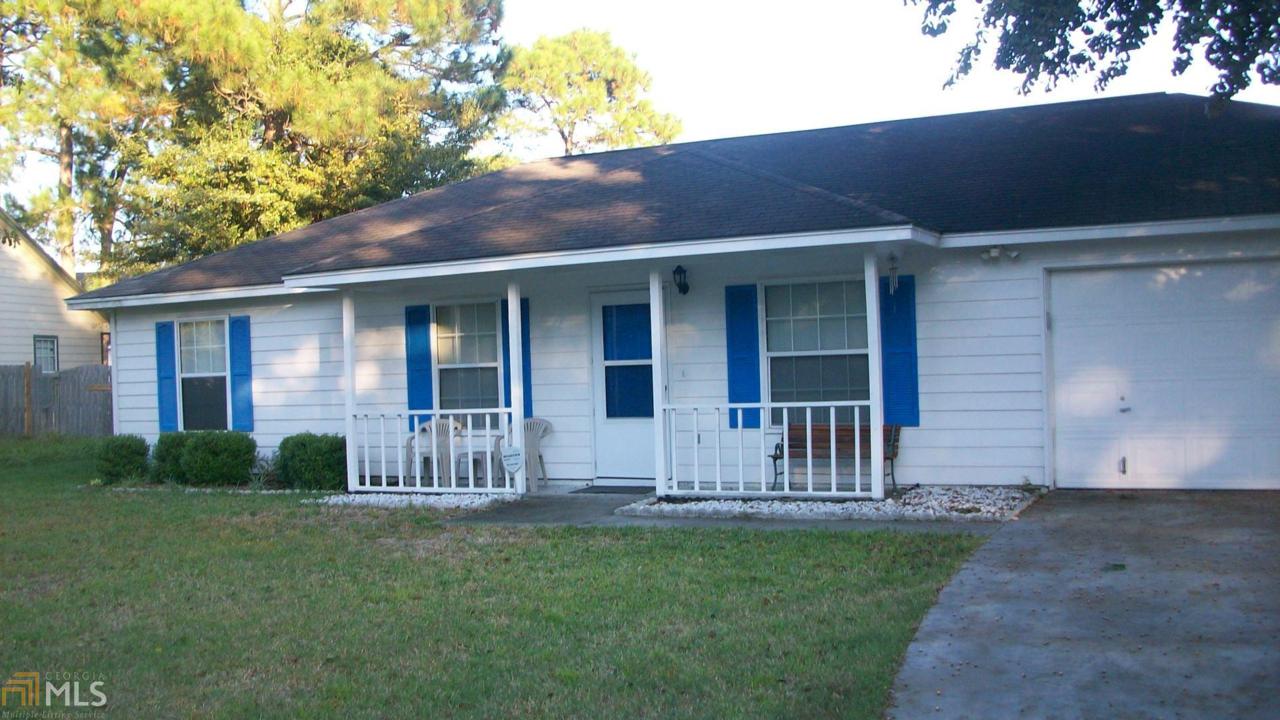 113 Lake Wellington Dr - Photo 1