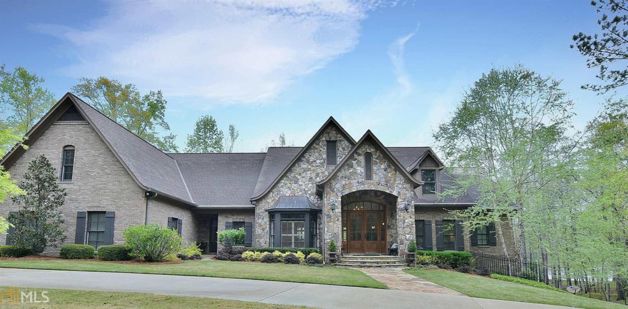 686 Sweetwater Dr - Photo 1
