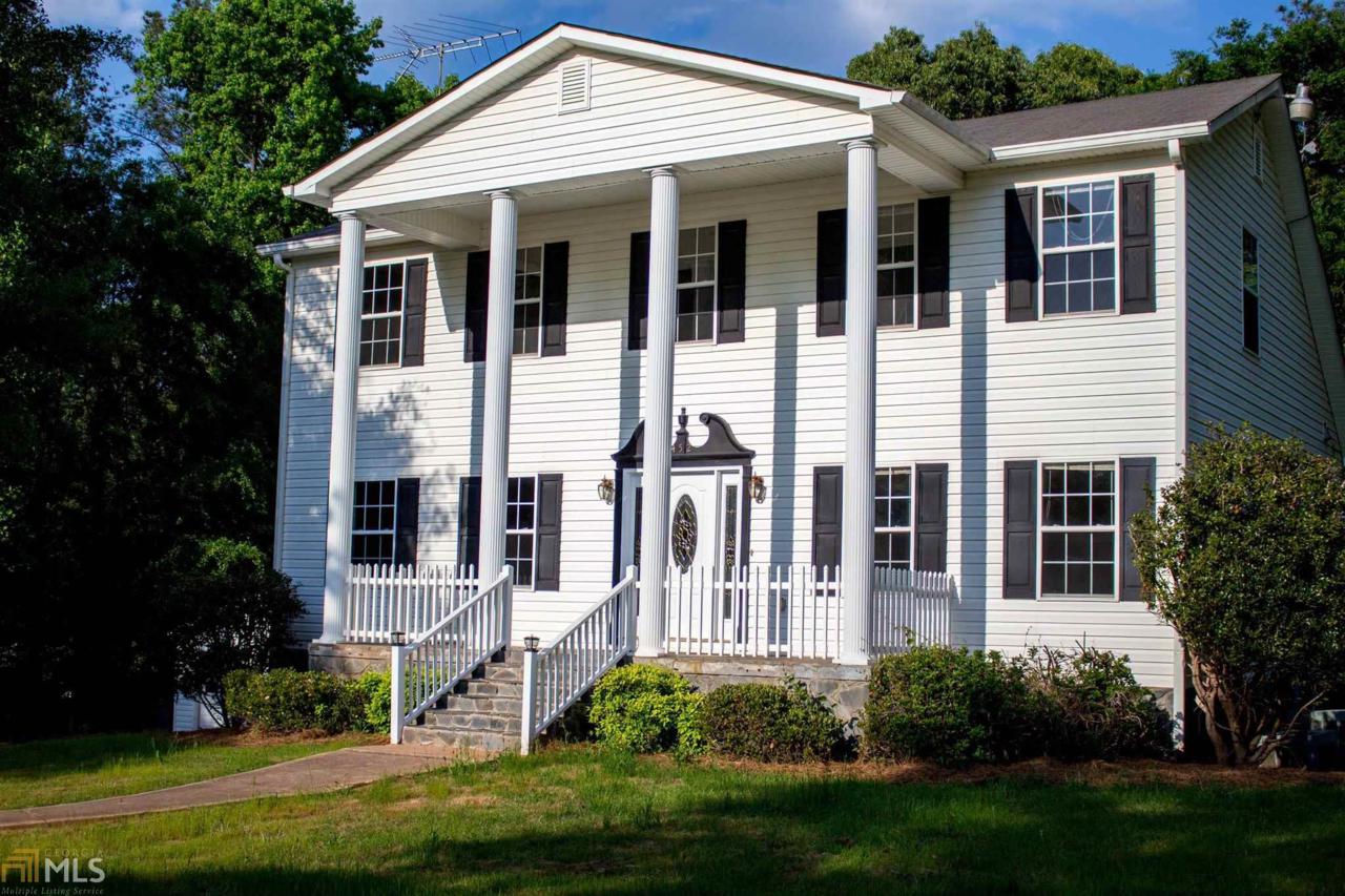 452 Woodard Rd - Photo 1