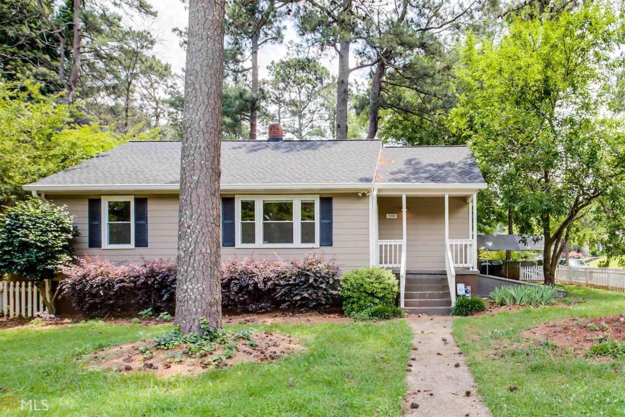 1599 Braeburn - Photo 1