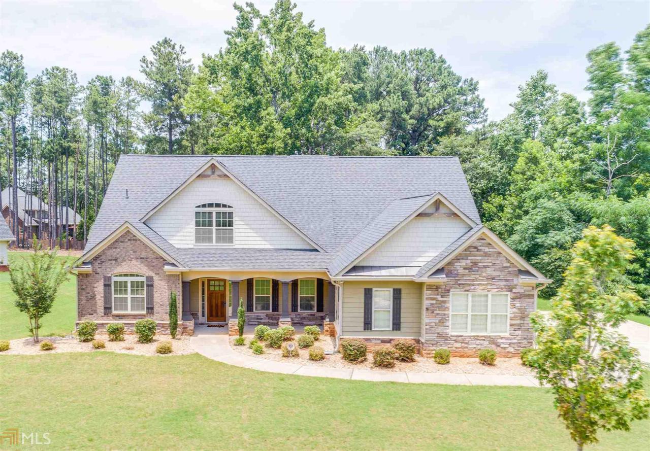 216 Suffolk Way - Photo 1