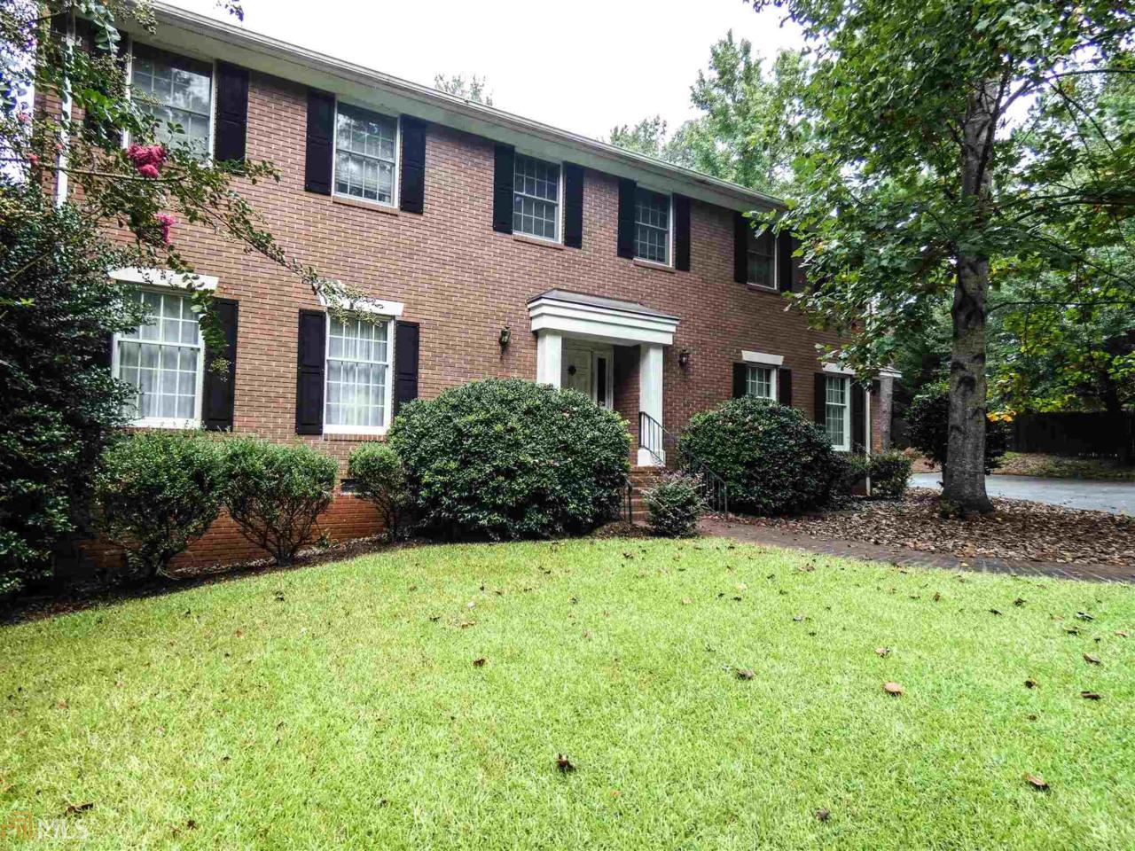 700 Woodbine Dr - Photo 1