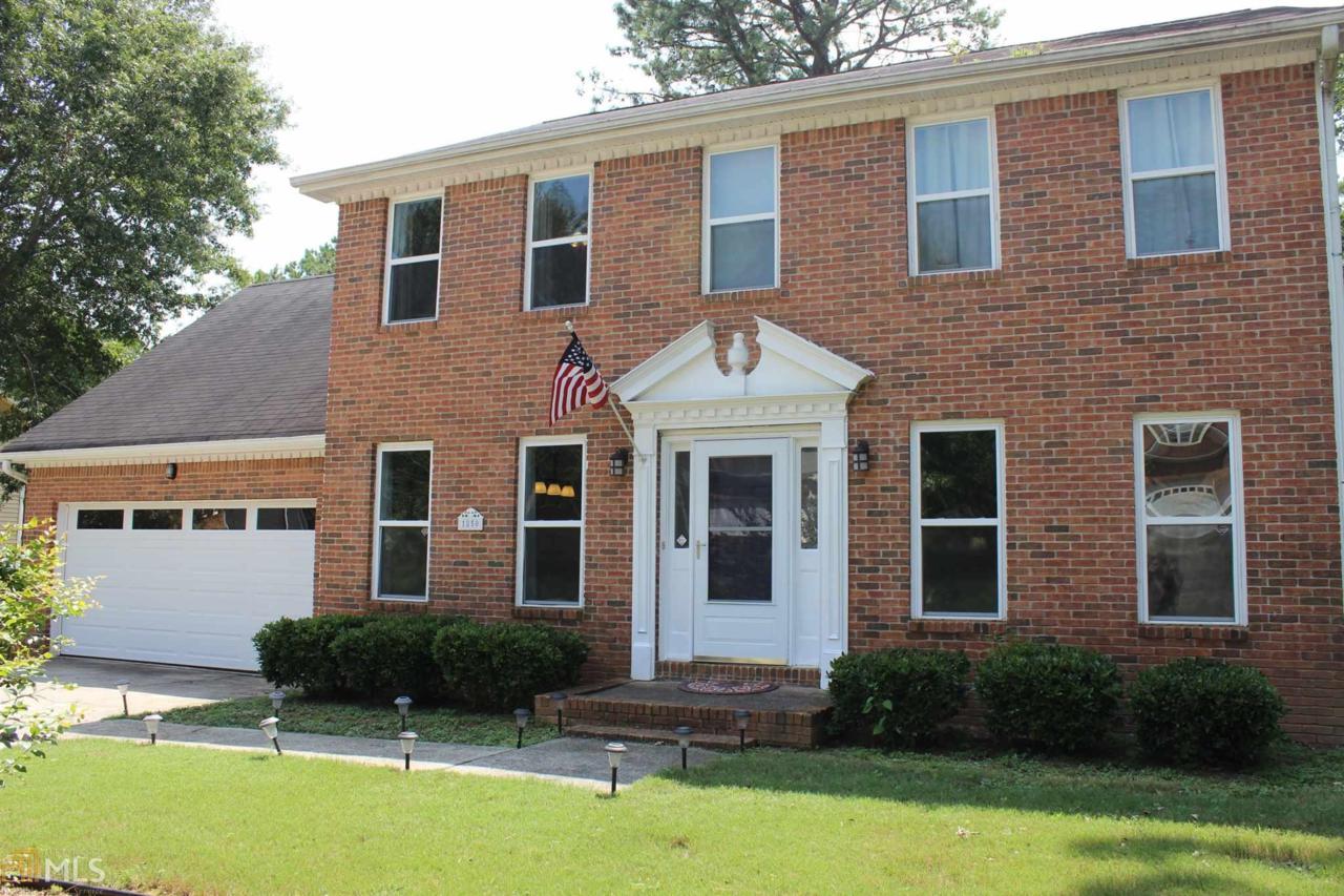 1850 Tree Brooke Ln - Photo 1
