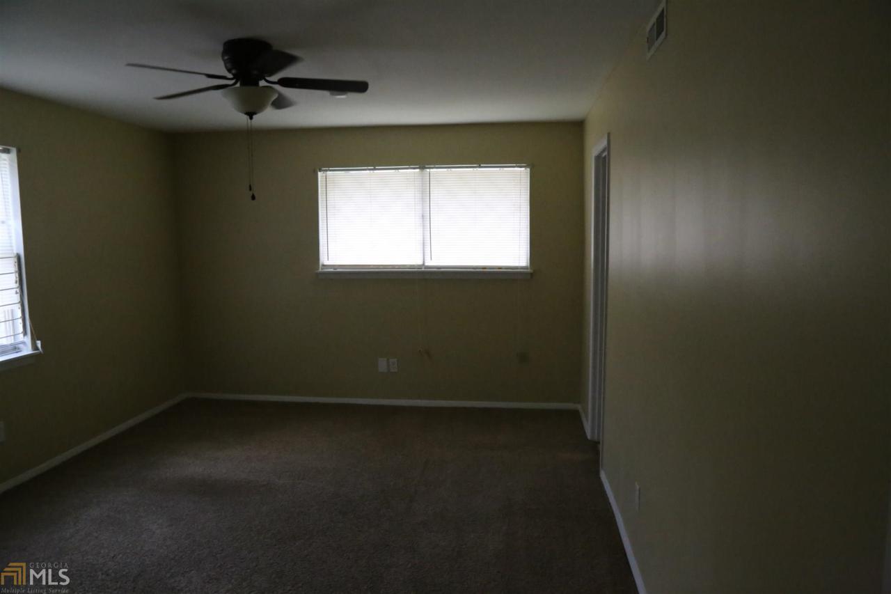 4701 Flat Shoals - Photo 1