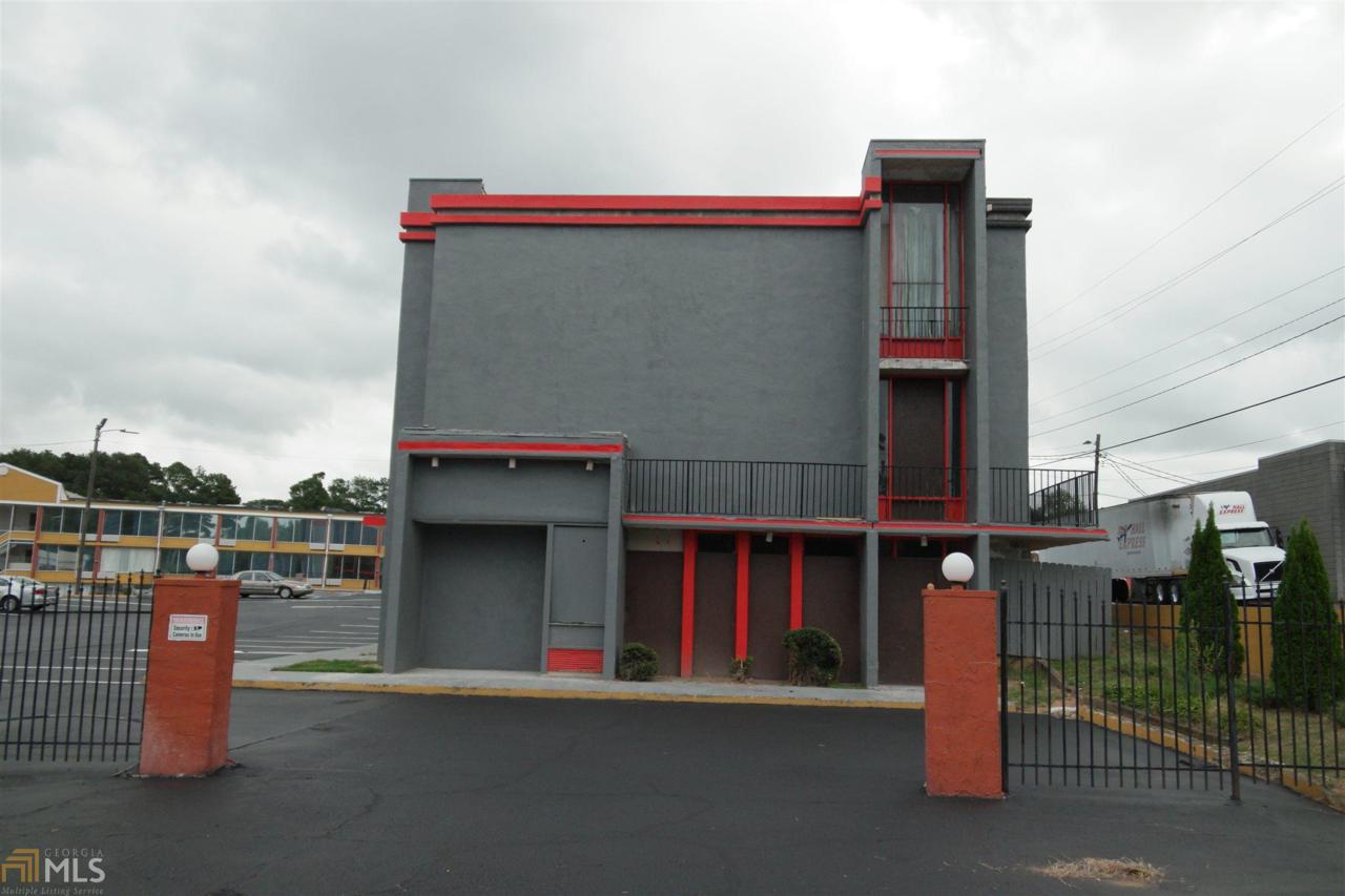 4498 Washington Rd - Photo 1
