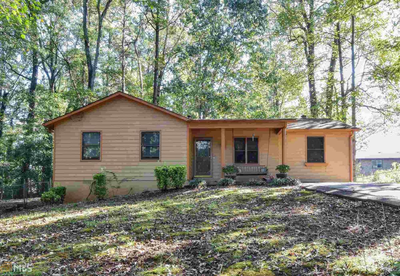 1833 Suwanee Ter - Photo 1