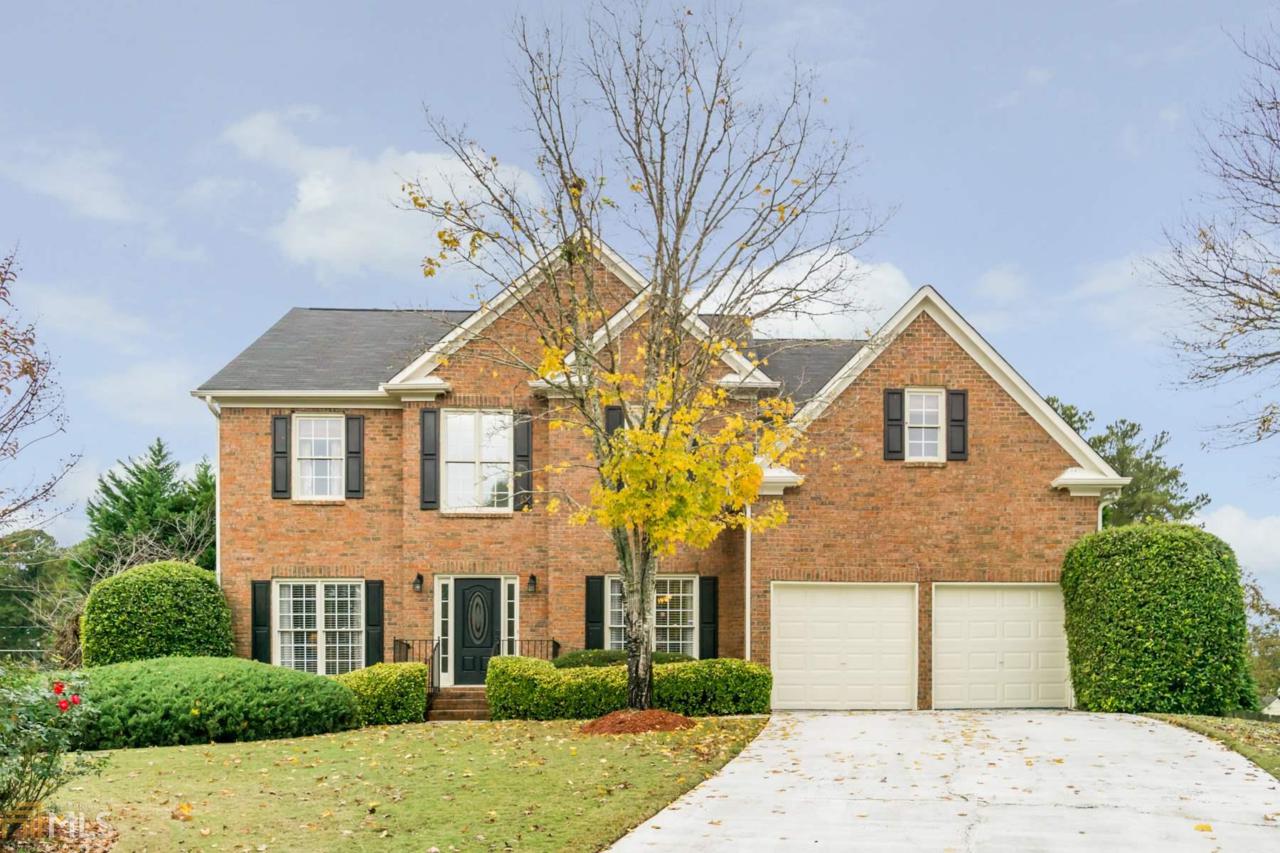255 Fieldstone Ct - Photo 1