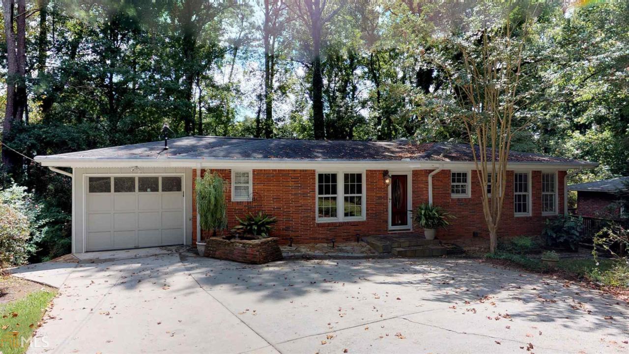 2530 Warwick Cir - Photo 1