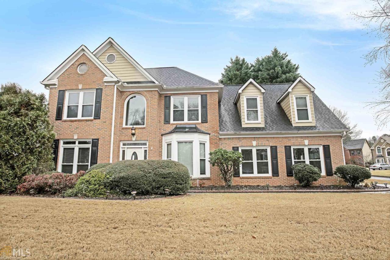 400 Brookhollow Ln - Photo 1
