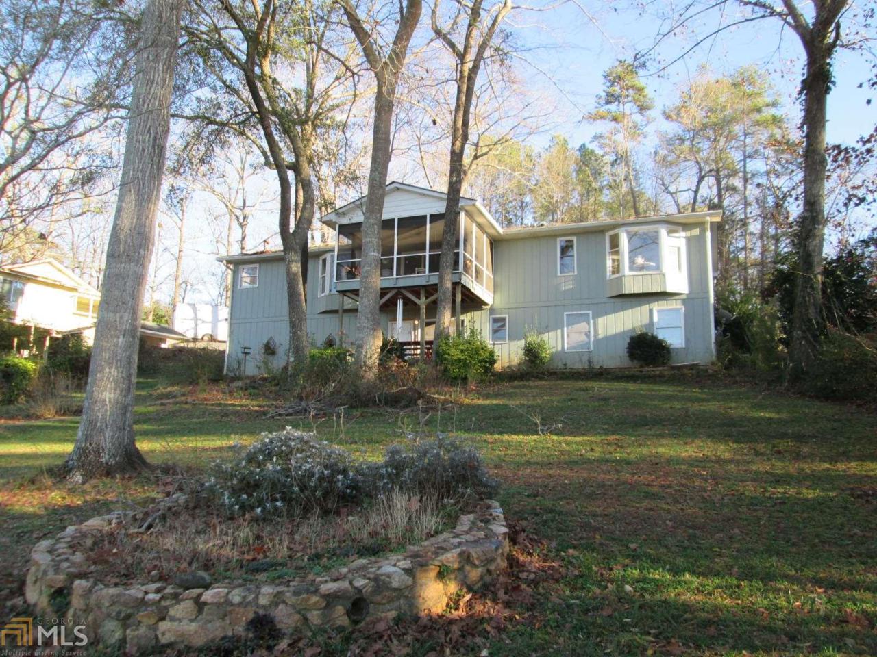 390 Parrot Dr - Photo 1