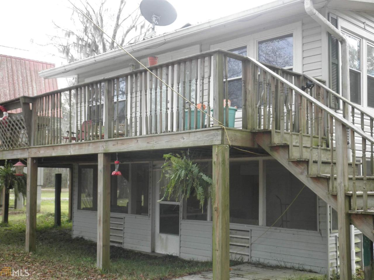 1073 Riverview Rd - Photo 1