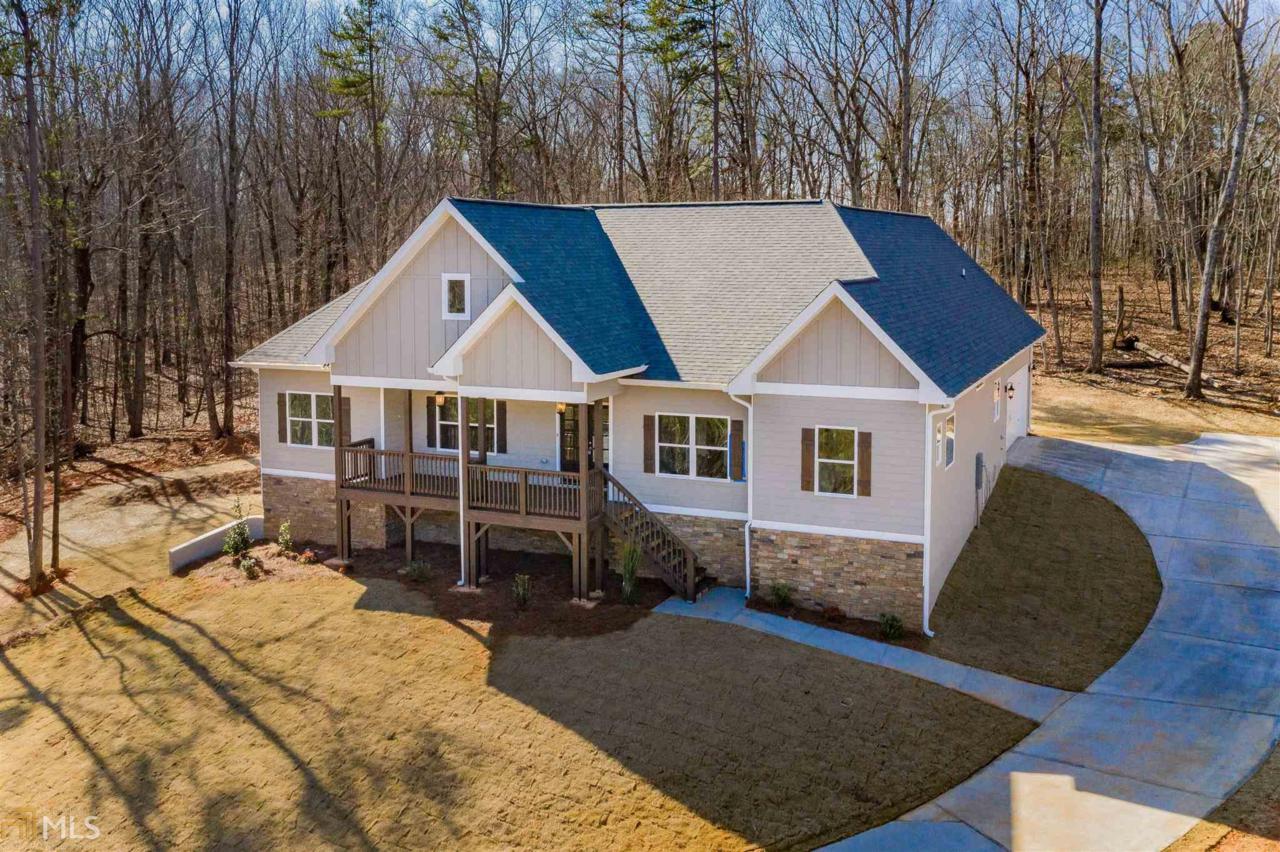 807 Charlotte Ln - Photo 1