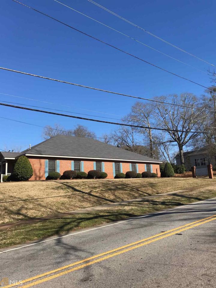 502 West Main St - Photo 1