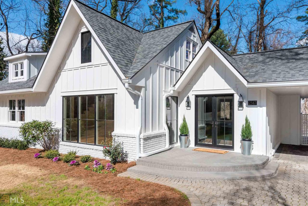 2587 Ridgewood Ter - Photo 1