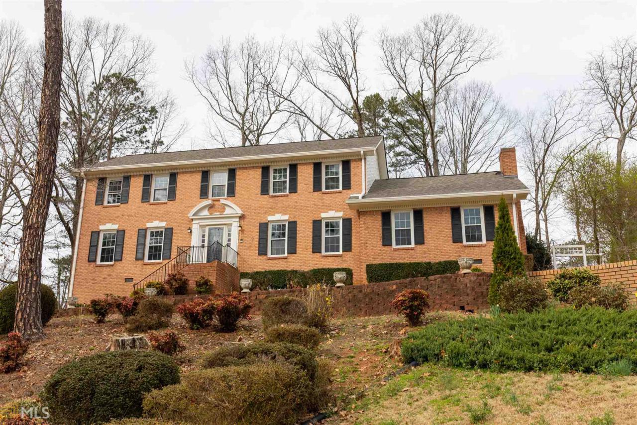 1830 Vancroft - Photo 1