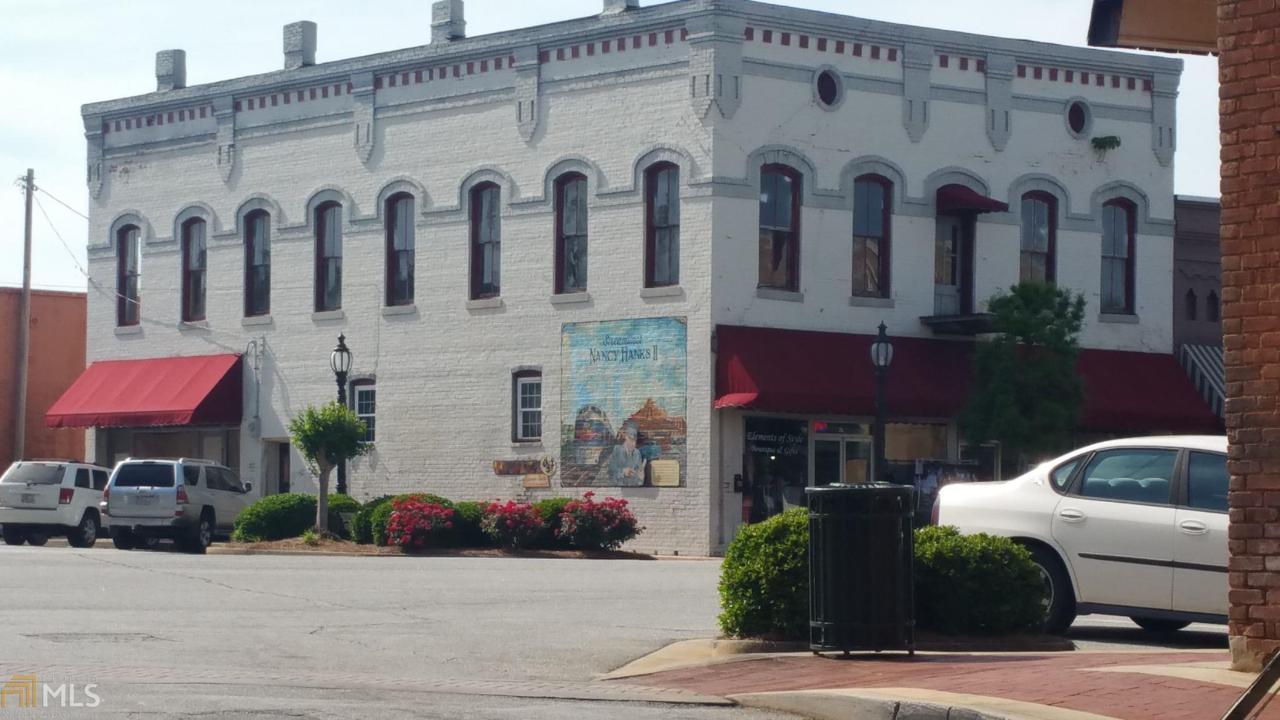 215 Main St - Photo 1